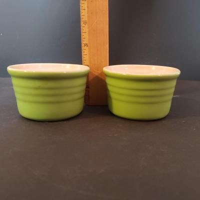 LOT 157L: Le Creuset Baking Dishes & Ramekins