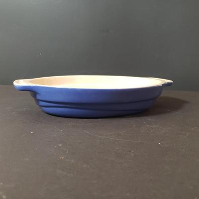 LOT 159K: Le Creuset Pie Plate, Baking Dish & Ramekin