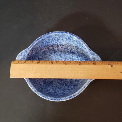 LOT 160K: Blue & White Mixing Bowl Set, Pie Plates & Spongeware Baking Dishes