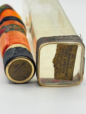 LOT 164J: Fabulous 1962 Revlon Les Mannequins Doll Lipstick No. 9210 w/ REAL Lipstick inside! includes Original Box w/ Lid & Modern...