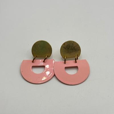 LOT 170J: Vintage Ladies' Pulsar Quartz Watch w/ Safety Chain, Helbros Watch Band, Gold Fill/Plated Ring & More