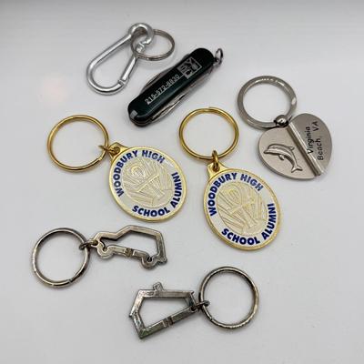 LOT 175J: Green Swiss Army Knife & Collection of Keychains incl Woodbury HS Alum