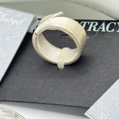 LOT 179J: Costume Jewelry Rings