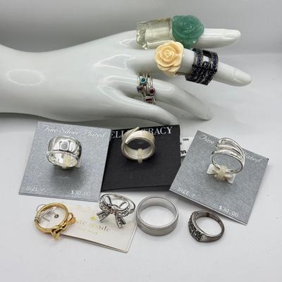 LOT 179J: Costume Jewelry Rings