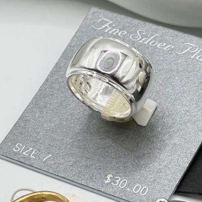 LOT 179J: Costume Jewelry Rings