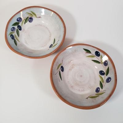 LOT 184K: Williams-Sonoma, Crate & Barrel, Terracotta & Assortment of Bowls made in Italy