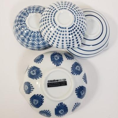 LOT 189K: Blue & White-Spode, Royal Doulton, Pfaltzgraff, Signed Art Pottery & More