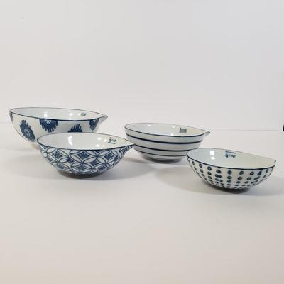 LOT 189K: Blue & White-Spode, Royal Doulton, Pfaltzgraff, Signed Art Pottery & More