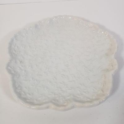 LOT 189K: Blue & White-Spode, Royal Doulton, Pfaltzgraff, Signed Art Pottery & More