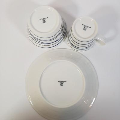 LOT 189K: Blue & White-Spode, Royal Doulton, Pfaltzgraff, Signed Art Pottery & More