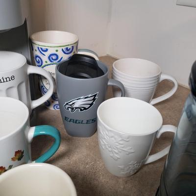 LOT 197K: Assortment of Mugs & Keurig Coffee Maker