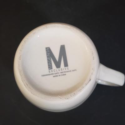 LOT 198K: Black & White Art Pottery, Keith Brymer, Early Rae Dunn Dragonfly Mug, Wedgwood & More