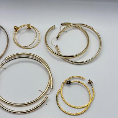 LOT 206J: Goldtone Pierced Hoop Earrings