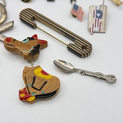 LOT 209J: Pin Collection: Woodward Gourmet, Goldtone Eagle, Le Chef & More