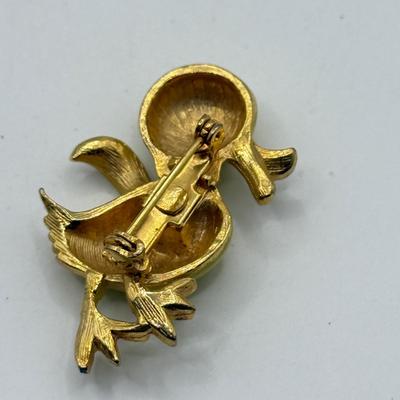 LOT 210J: Pins & Brooches: Monet Stars, Key w/ Key Ring, Guardian Angel, Trifari Bear (damaged) & More