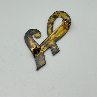 LOT 210J: Pins & Brooches: Monet Stars, Key w/ Key Ring, Guardian Angel, Trifari Bear (damaged) & More