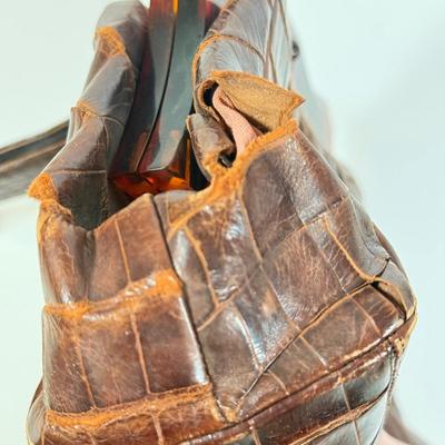LOT 211L: Vintage Raina Brown "Crocodile" Leather Handbag w/ Tortoise Shell or Bakelite Opening (pre-1950s)