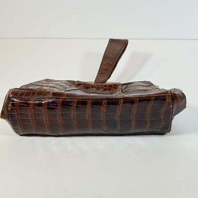 LOT 211L: Vintage Raina Brown "Crocodile" Leather Handbag w/ Tortoise Shell or Bakelite Opening (pre-1950s)