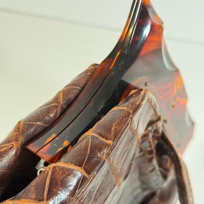LOT 211L: Vintage Raina Brown "Crocodile" Leather Handbag w/ Tortoise Shell or Bakelite Opening (pre-1950s)