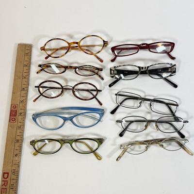 LOT 212L: Reading Glasses