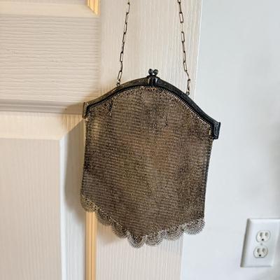 LOT 217J: Antique Mesh Link Chain Mail Handbag w/ Silver Clasp (acid tested)