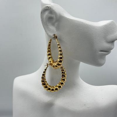 LOT 218J: 14kt Gold Bubble Hoop Pierced Earrings (acid tested - 5.35g)