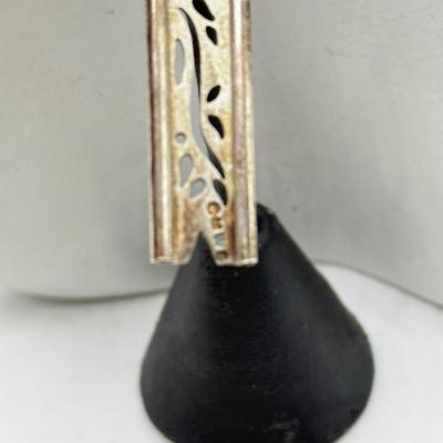 LOT 219J: Two Pairs of Vintage Silver Earrings (6.66g)