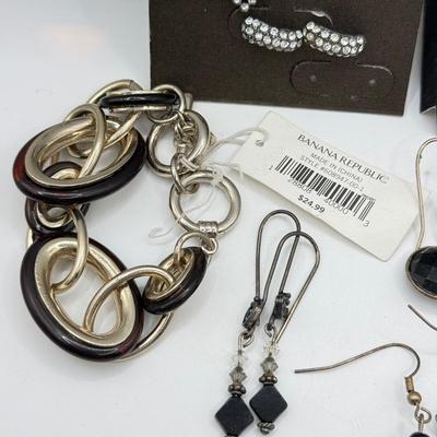 LOT 223J: Collection of Pierced Earrings, Bracelet & Ring