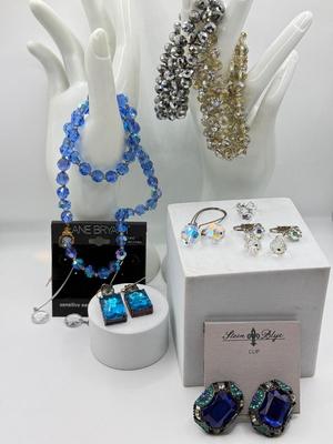 LOT 229J: Vintage Blue Aurora Borealis Bead Necklace w/ Earrings & Stretch Bracelets