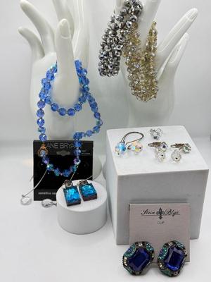 LOT 229J: Vintage Blue Aurora Borealis Bead Necklace w/ Earrings & Stretch Bracelets