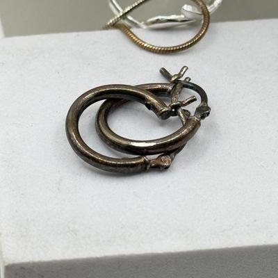LOT 233J: Sterling Silver Jewelry: Three Rings, Necklace & Earrings (10.43g)