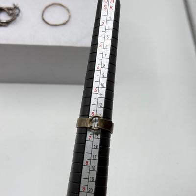 LOT 233J: Sterling Silver Jewelry: Three Rings, Necklace & Earrings (10.43g)