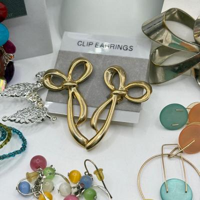 LOT 237J: Monet Butterfly Brooch NWT, Beaded Butterflies, Avenue Drop Earrings, Bow Jewelry, Mudd Necklace & More