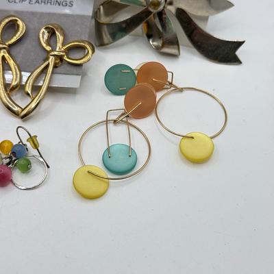 LOT 237J: Monet Butterfly Brooch NWT, Beaded Butterflies, Avenue Drop Earrings, Bow Jewelry, Mudd Necklace & More