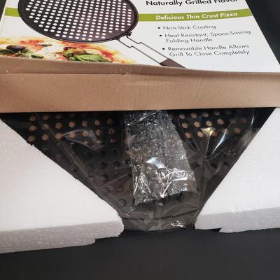 LOT 243L: New in Box Kitchen Items & Knives with Extraklasse German Knife Set