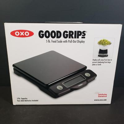 LOT 243L: New in Box Kitchen Items & Knives with Extraklasse German Knife Set