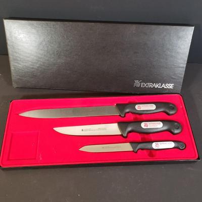 LOT 243L: New in Box Kitchen Items & Knives with Extraklasse German Knife Set