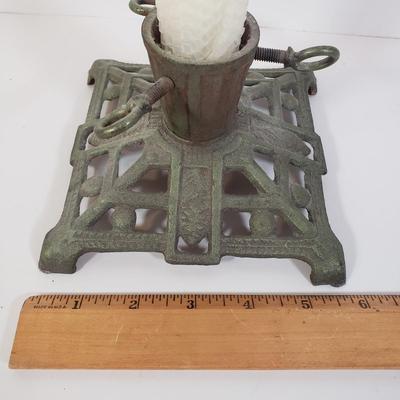 LOT 249L: Virginia Metalcrafters Spiked Candlestick, Brass Reflector Candle Holder, Wooden Spool Candlestick Lamp & More