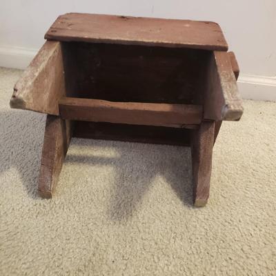 LOT 250L: Antique Wooden Stool, Thick Oval Wood Frame & Wooden Shelf