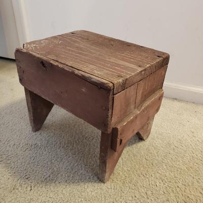 LOT 250L: Antique Wooden Stool, Thick Oval Wood Frame & Wooden Shelf