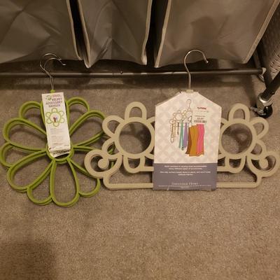 LOT 253M: Laundry Essentials-New Tripod Dryer, Laundry Sorters, Steamer, Lint Remover, Laundry Bags & More