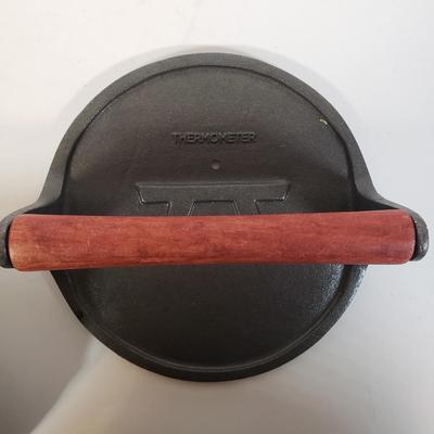 LOT 258K: Cast Iron Grill Presses & Bacon Press with Pig