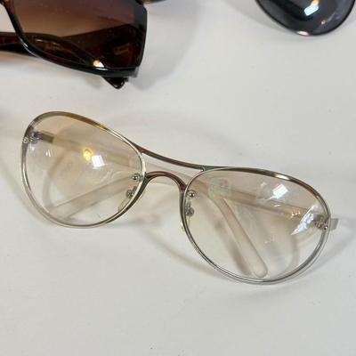 LOT 262L: Sunglasses: Jones New York, Foster Grant & More