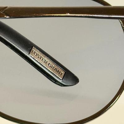 LOT 262L: Sunglasses: Jones New York, Foster Grant & More