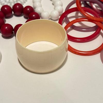 LOT 263L: Mod / Pop Art Jewelry Collection: Bangles, Earrings, Necklaces