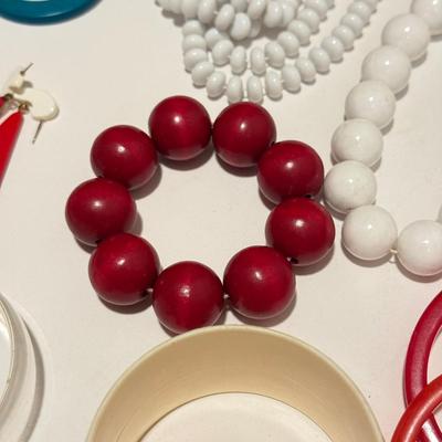 LOT 263L: Mod / Pop Art Jewelry Collection: Bangles, Earrings, Necklaces