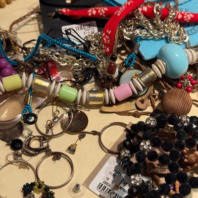 LOT 267L: Craft / Repair Jewelry Lot