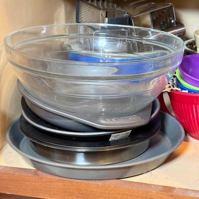 LOT 274K: Cabinet Clearout: Bakeware