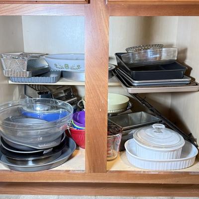 LOT 274K: Cabinet Clearout: Bakeware