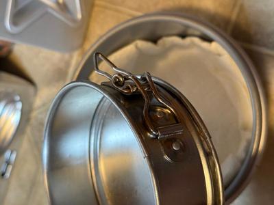 LOT 275K: Great Deal for Bakers: New Pans, Bundt Pans including Square!, lots of sizes of Spring Form Cake Pans, Tarte & Pie Tins